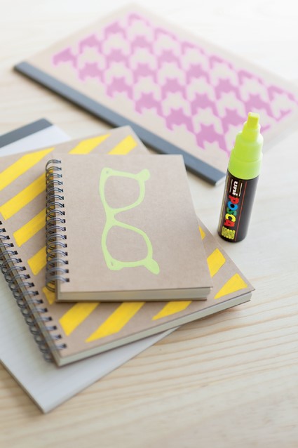 Paintmarker Uni POSCA PC7M breed donkergroen-1